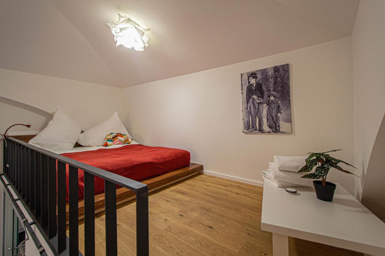 Main Train Station Apartment Close To The The Main Square! Praga Esterno foto