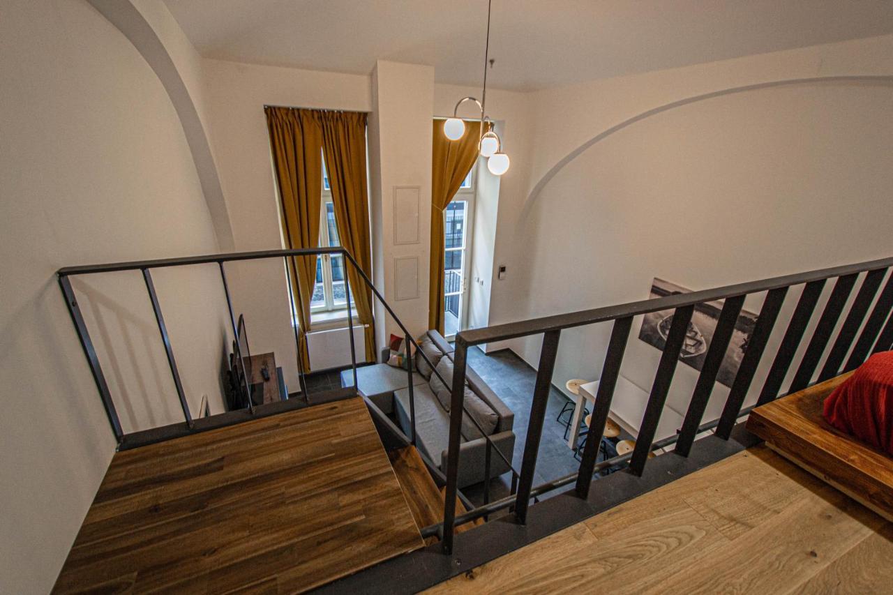 Main Train Station Apartment Close To The The Main Square! Praga Esterno foto